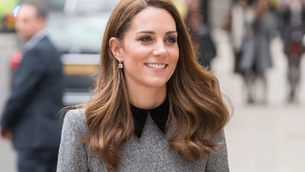Daniela Elser: A Royal Commentator with Style and Substance